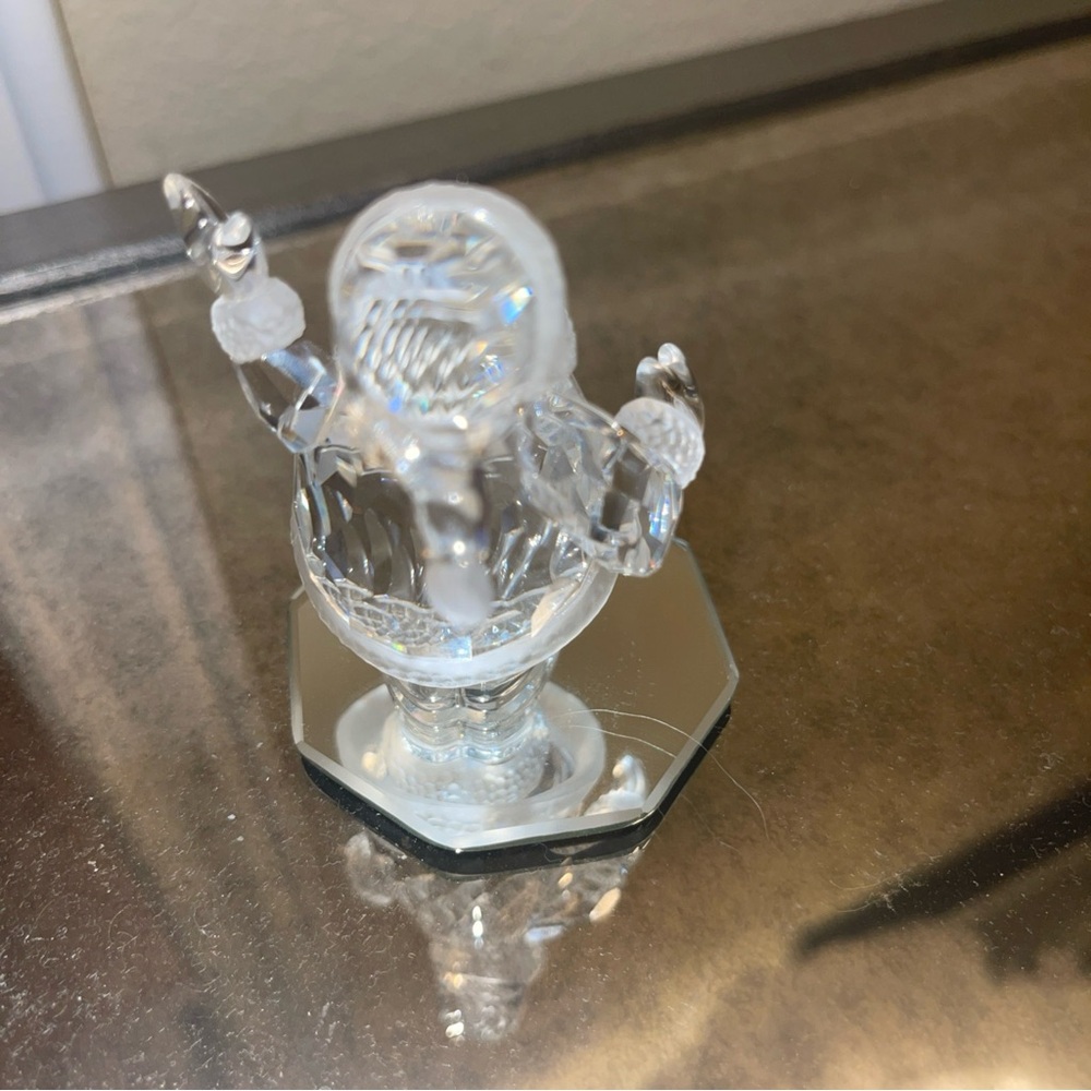 Swarovski Crystal Santa Figurine - Picture 4 of 5